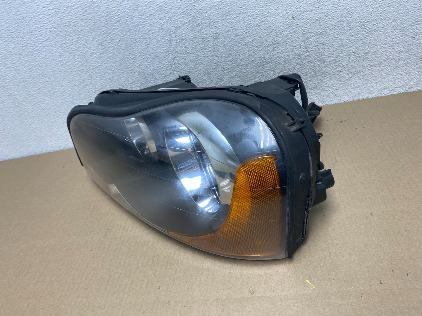 2003-2013 Volvo XC90 Left Driver LH Side Halogen Headlight DEPO AG5824 DW1