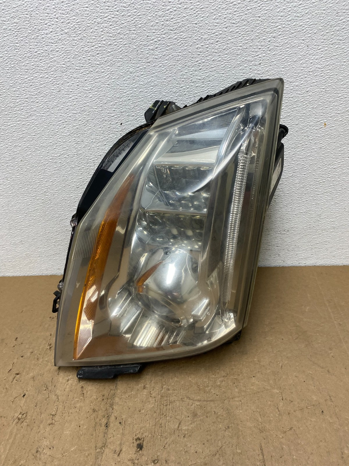 2008 to 2014 Cadillac CTS Left Driver LH Side Xenon Headlight AC6084 DW0