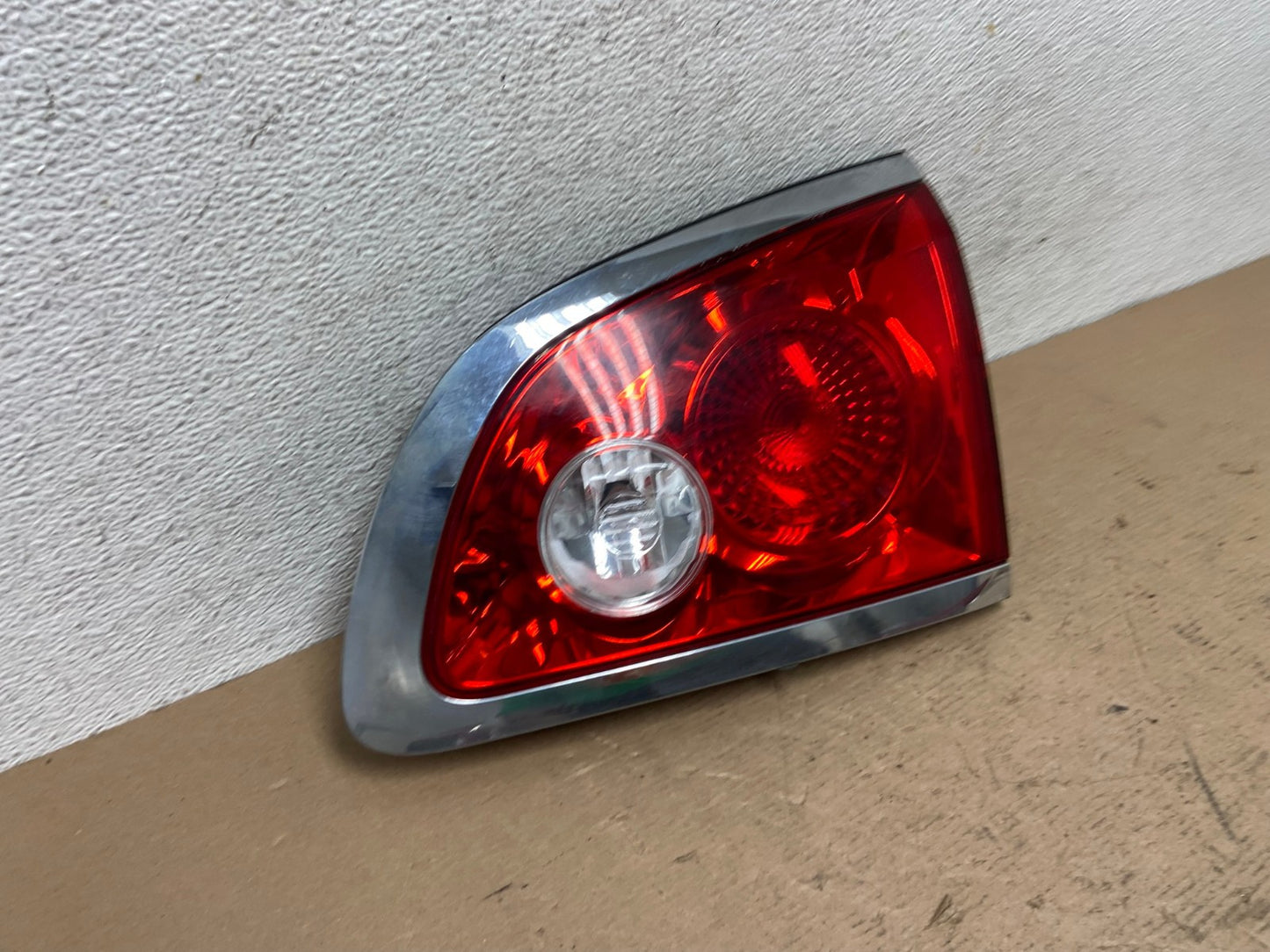 2008-2012 Buick Enclave Right Passenger Rh Inner Tail Light AF5102 LK2