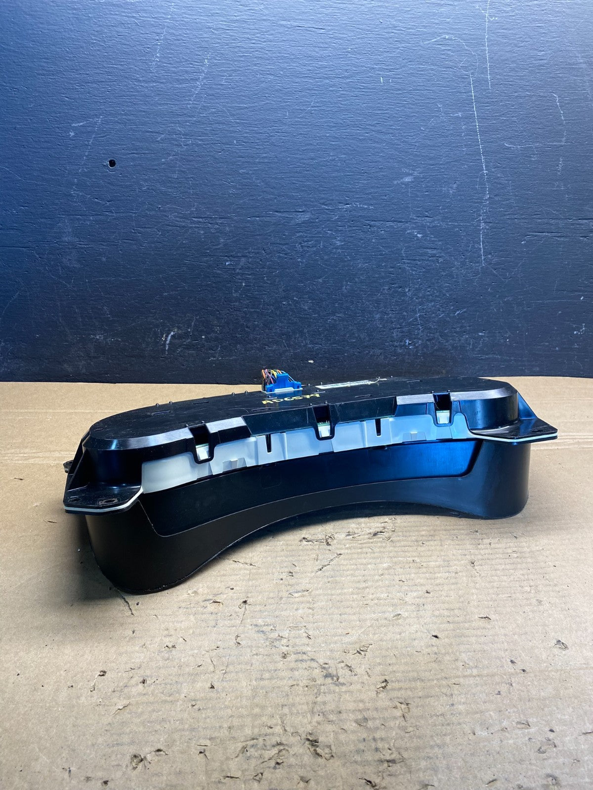 2003 to 2006 Chevrolet Silverado Yukon Cluster Gauge Speedometer AD6579 DG4