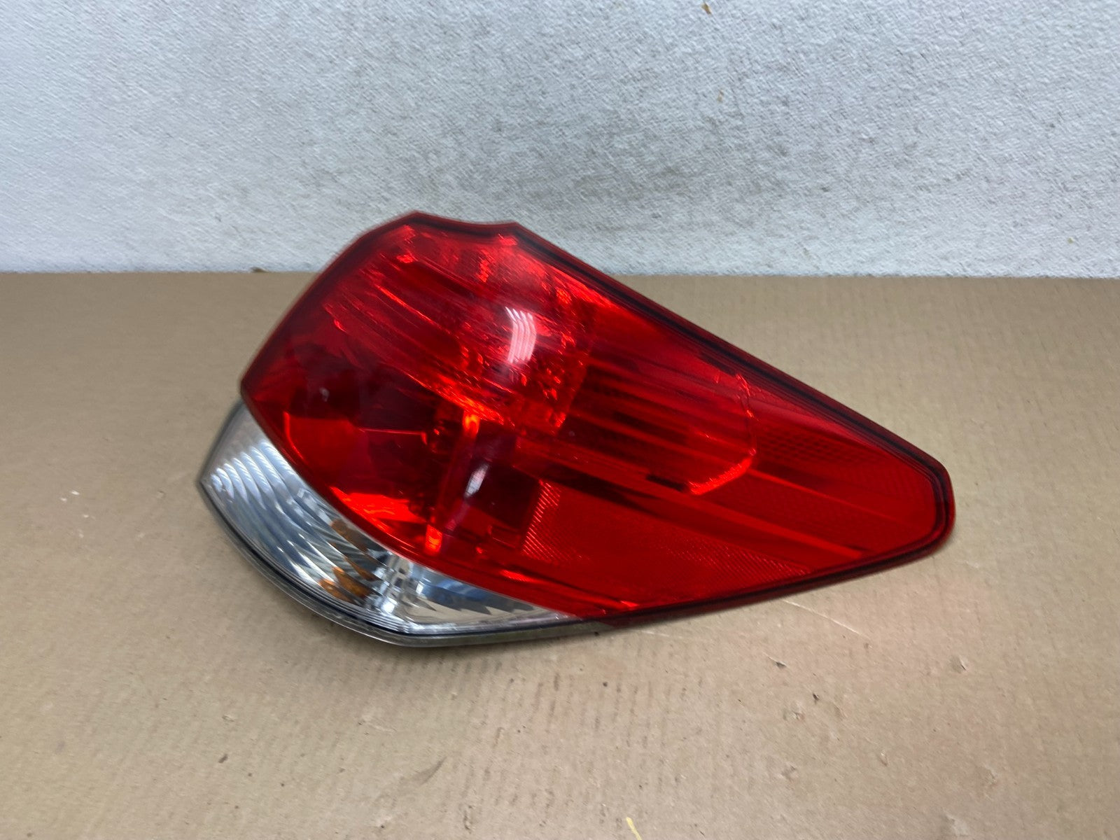 2010-2014 Subaru Outback Wagon Right Passenger Rh Side Tail Light AG5851 DW1