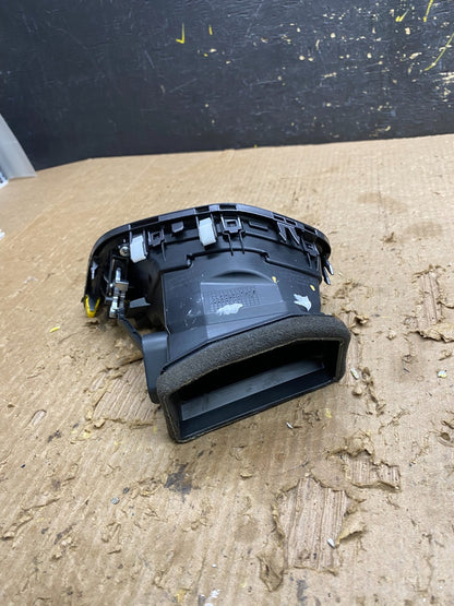 2017 to 2018 Hyundai Santa Fe Dashboard Center Left AC Air Heater Vent Z9652 DG5