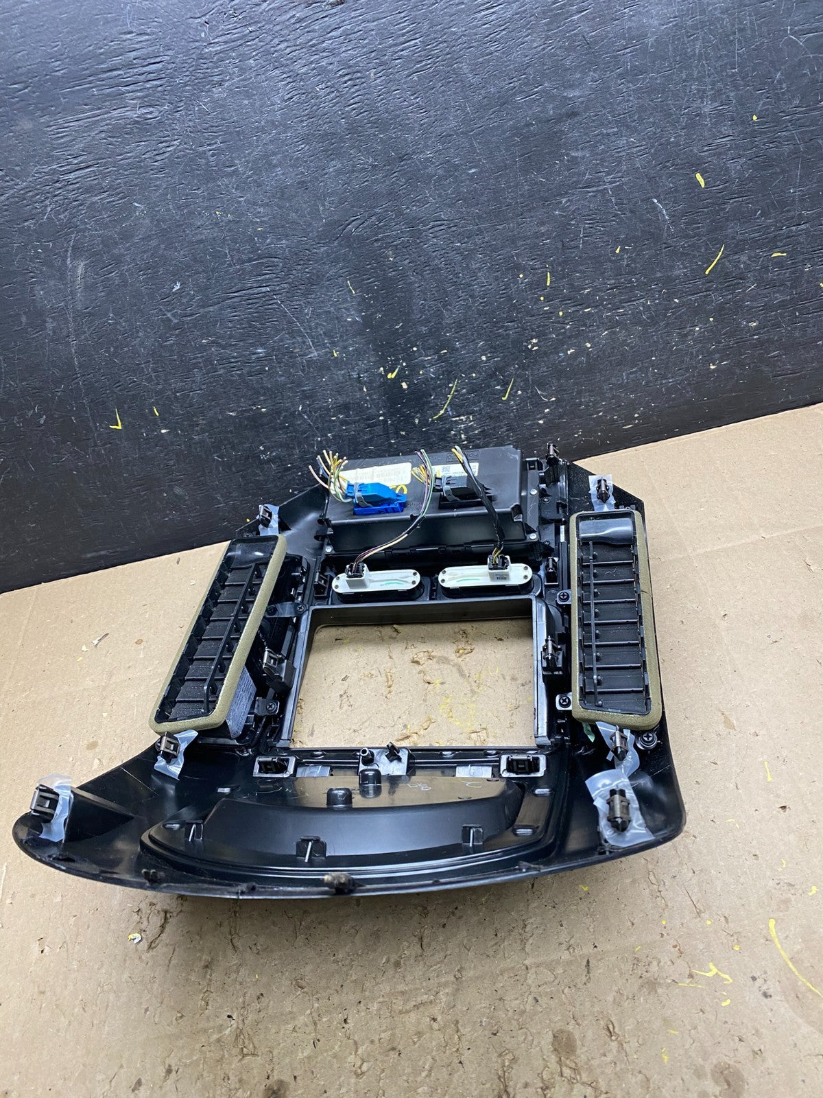 2007 - 2010 Ford Edge Heater Climate Control Radio Control Dash Bezel U5550 DG5