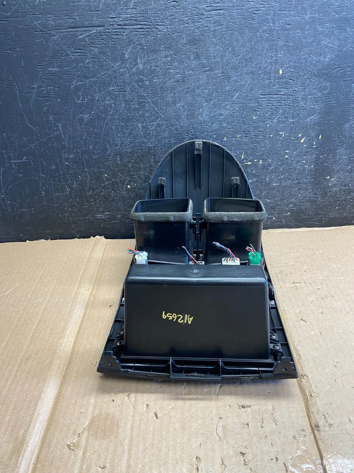2001 to 2006 Hyundai Santa Fe Center Dashboard Radio Bezel Trim AI2659 DG3