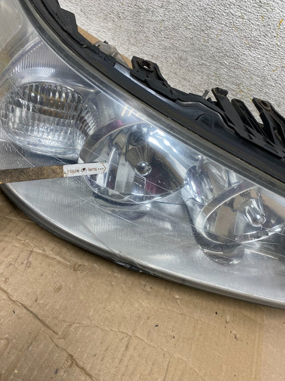 2005 to 2011 Lincoln Town Car Right Passenger Rh Side Headlight AI1276 DW4