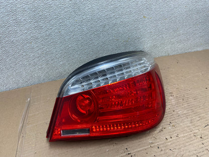 2008 2009 2010 BMW 5 525i 530i Right Passenger Rh Tail Side Light Oem AA9333 LK2