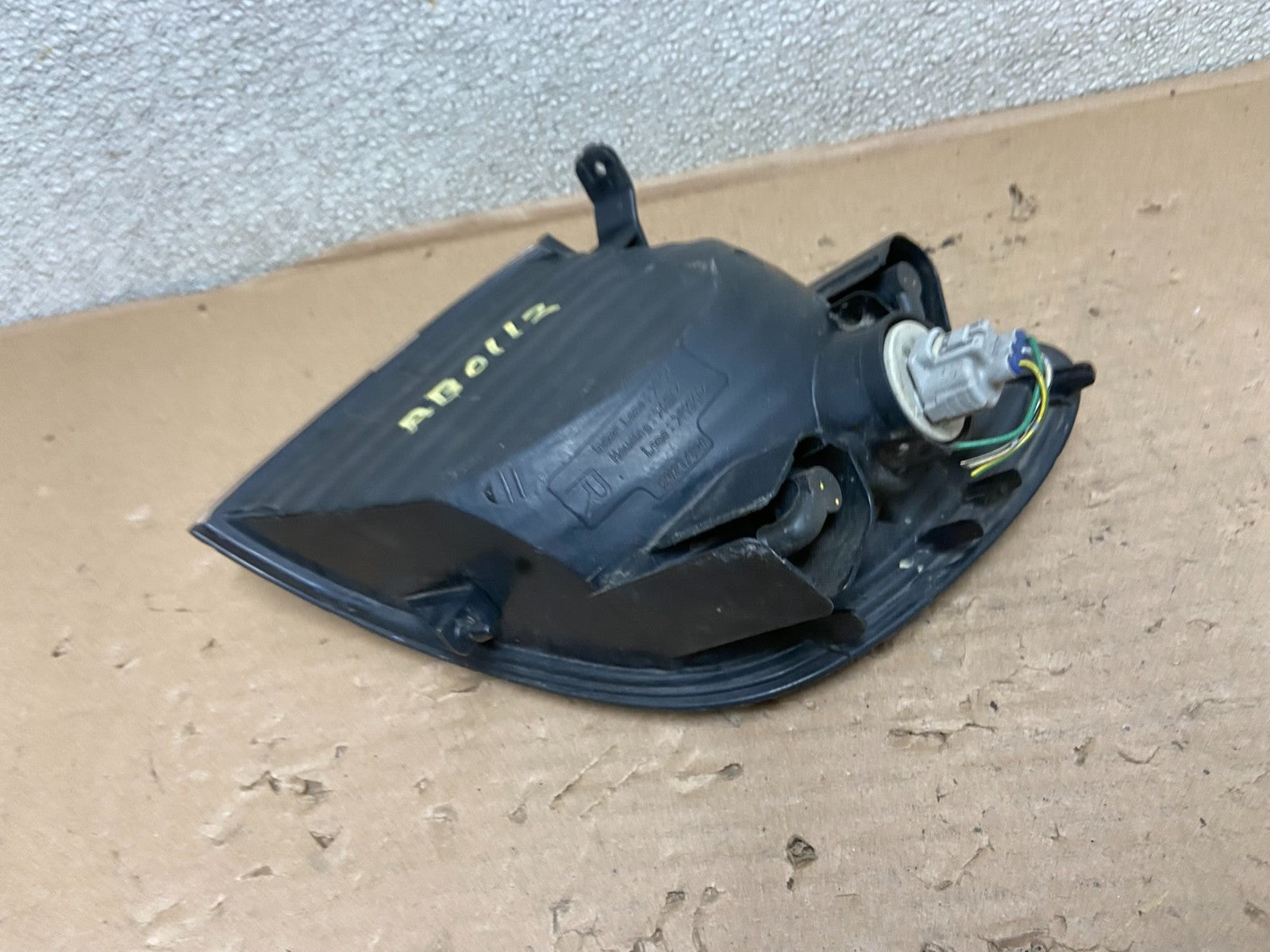 2001 to 2003 Toyota Sienna Turn Signal Right Passenger RH Lamp OEM AB0112 DW6