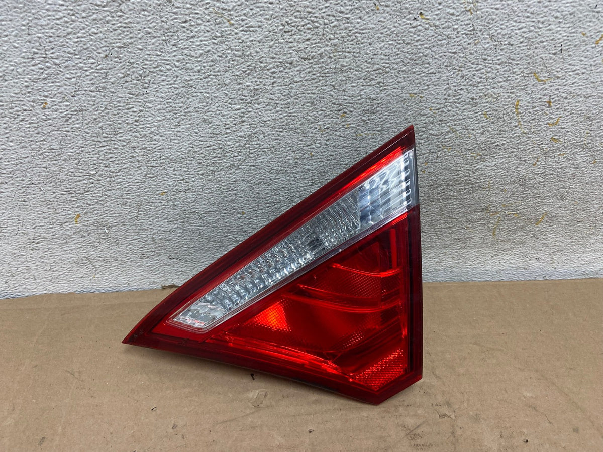 2015 - 2017 Toyota Camry Right Passenger RH Side Tail Light Inner AH9456 LK0