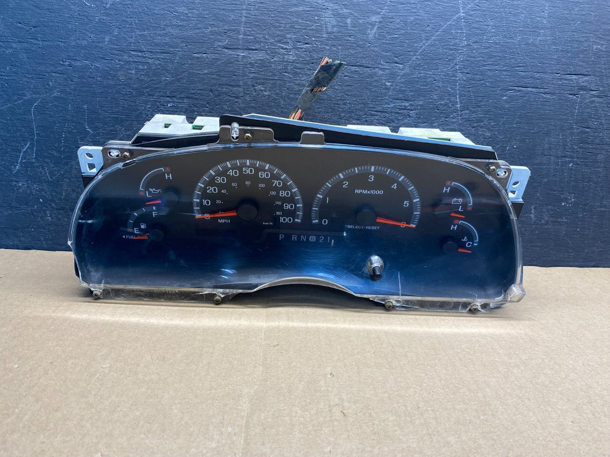 2000 2001 2002 Ford Expedition Speedometer Instrument Gauge Cluster Oe AG3882 DG0