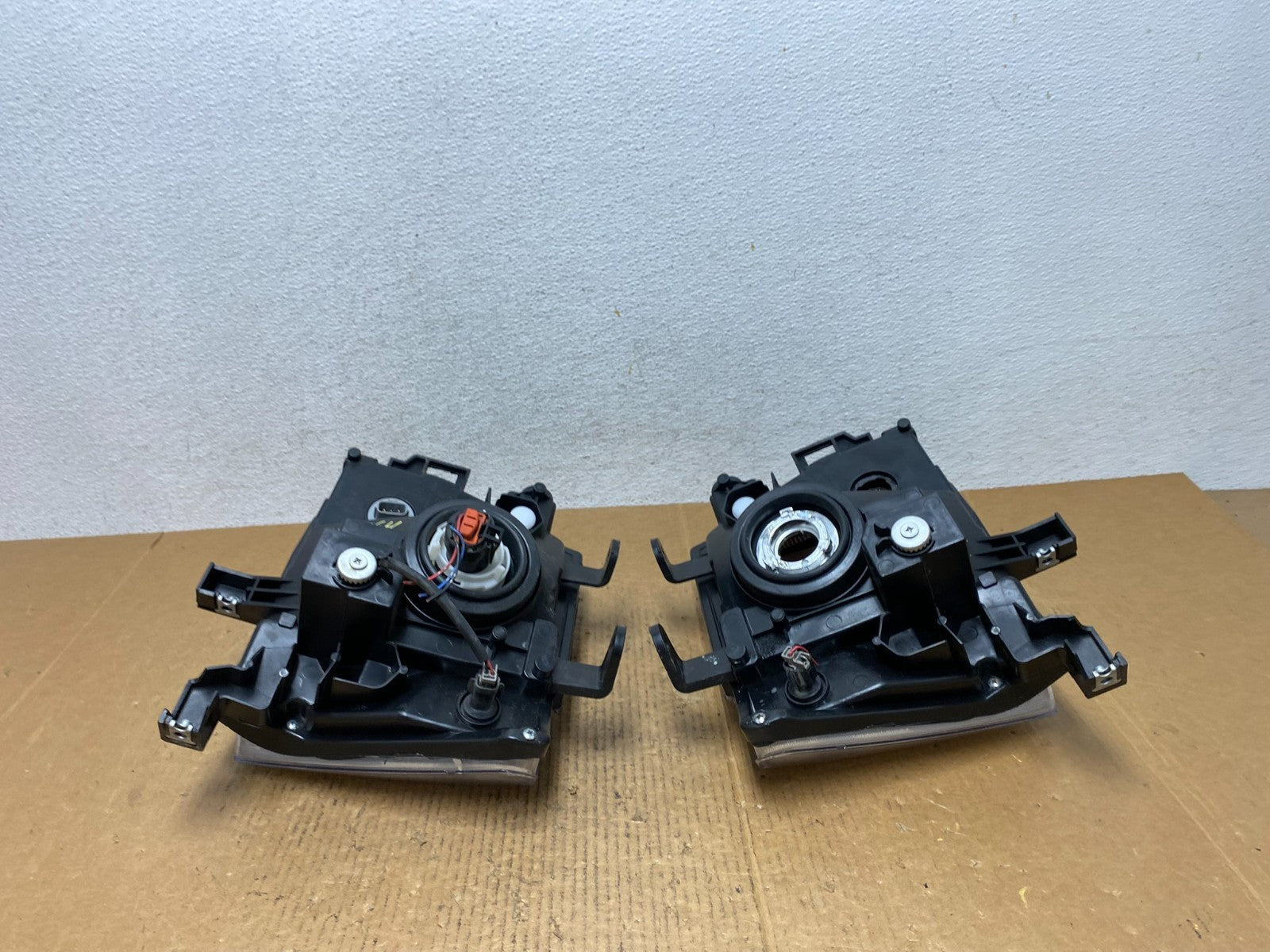 2005-2015 Nissan Xterra Driver Left+Right Side Set Headlights AE1364 DW7