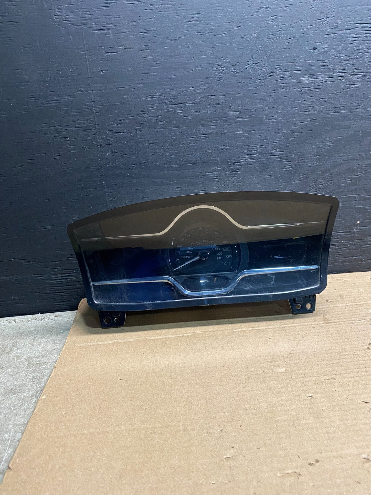 2014 Lincoln MKS Speedometer Instrument Gauge Cluster D4699 DG10