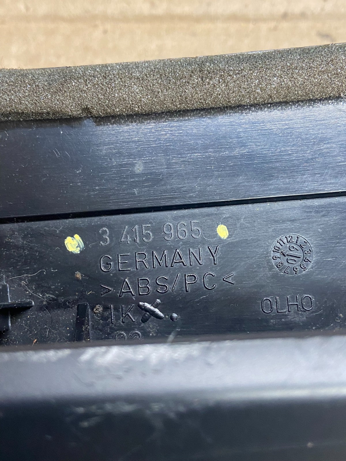 2004 to 2010 BMW X3 Center Console Dash Air Vent AH5392 DG5