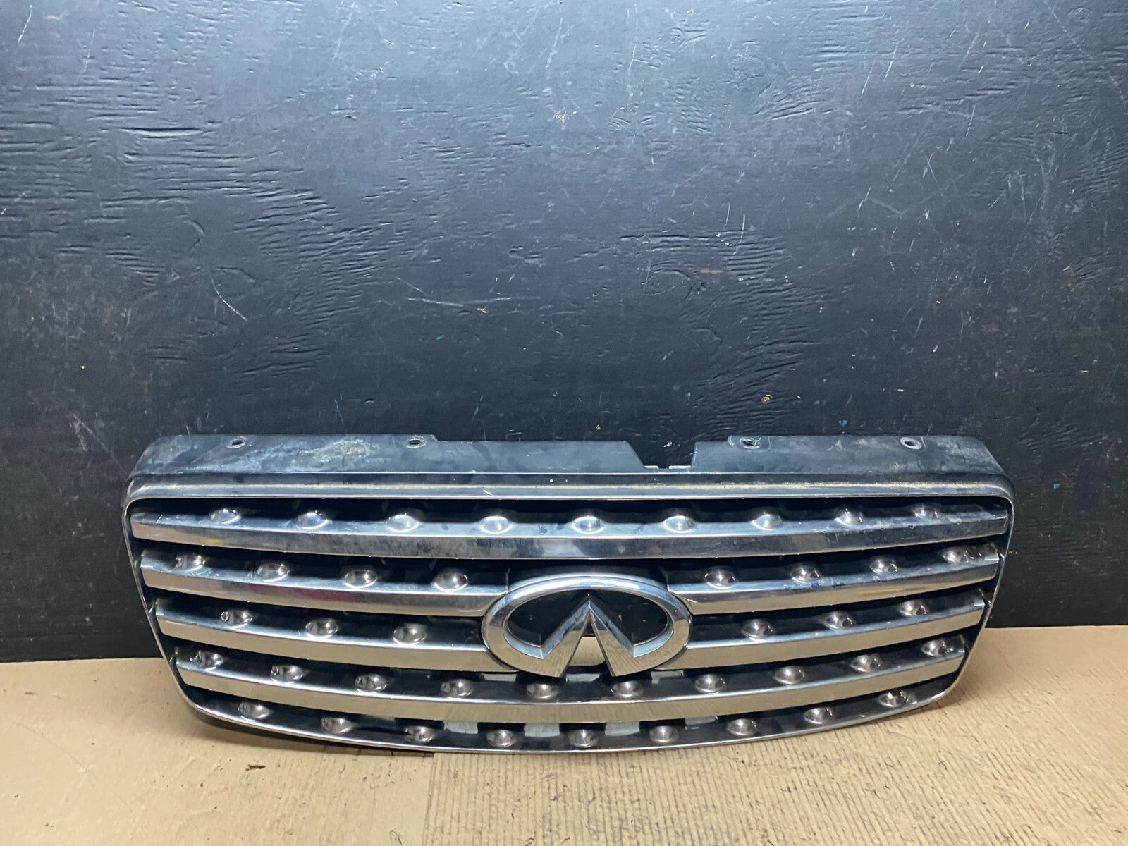 2003 2004 2005 Infiniti FX35 Grill Grille W/ Emblem N3290 DG0