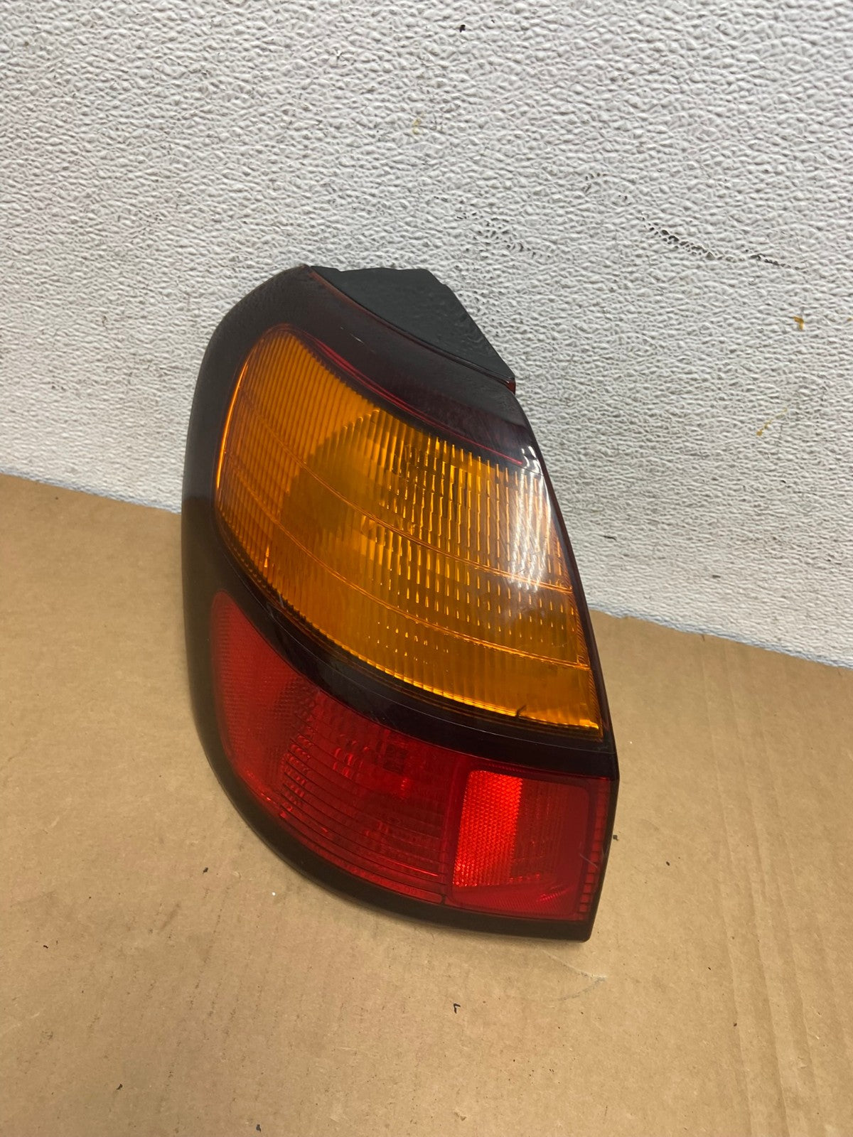 2001 to 2004 Subaru Legacy Outback Left Driver LH Tail Light AD2578 LK0