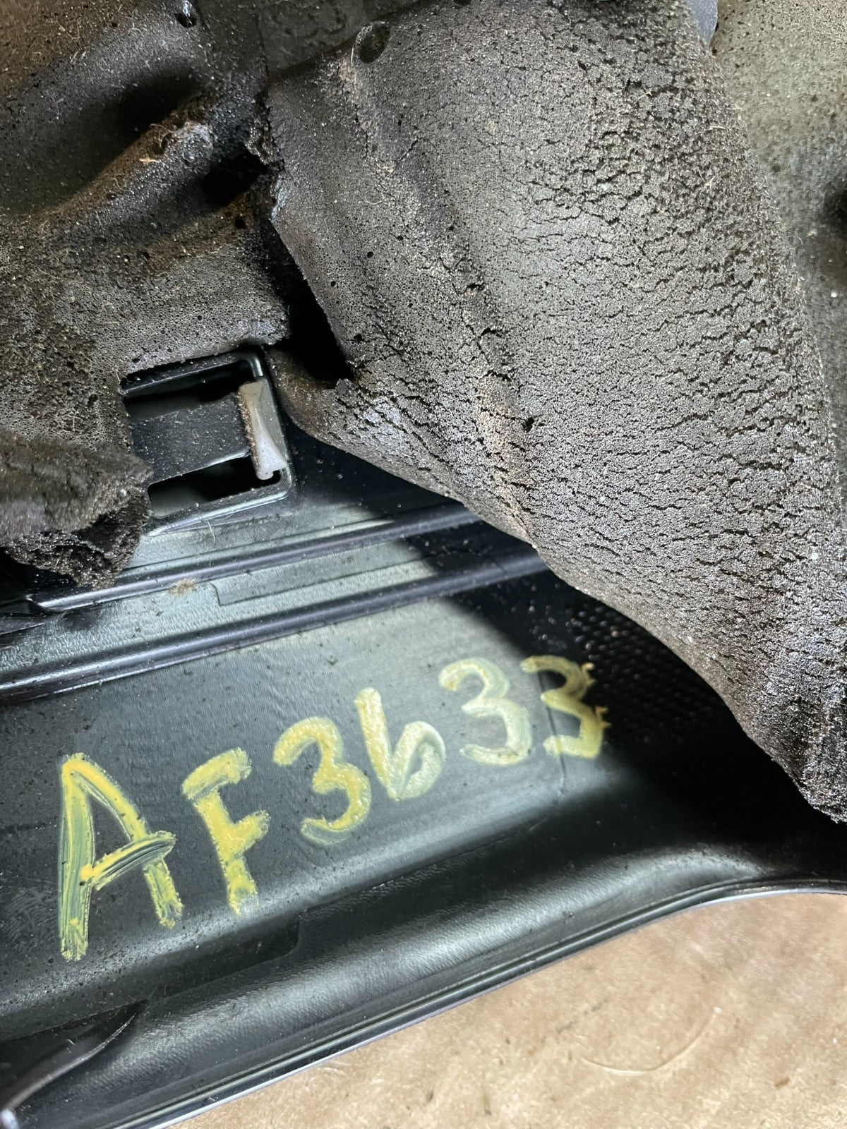 2010 to 2014 Volkswagen Golf TDI Engine Motor Cover af3633 DG7