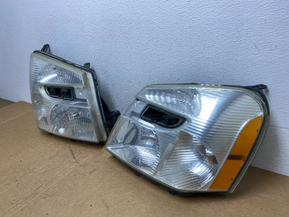 2005 to 2009 Chevrolet Equinox Left+Right Set Halogen Headlights AD6126 DW1