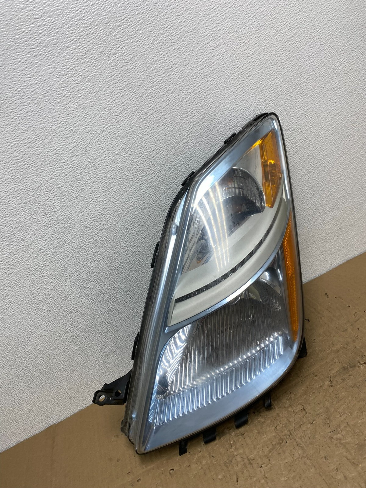 2006-2009 Toyota Prius Left Driver LH Side Blue Headlight Halogen AC0359 DW2