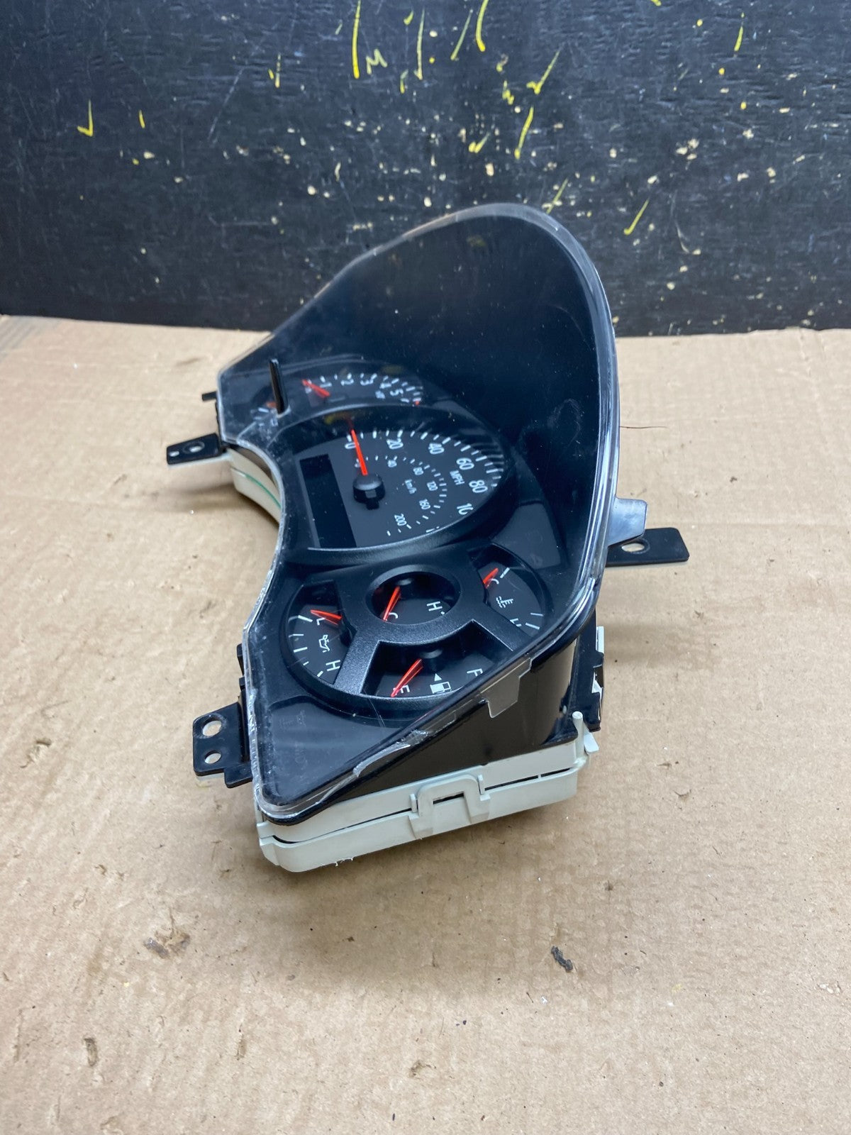 2004 2005 Nissan Armada Speedometer Cluster Gauge Oem z0086 DG3