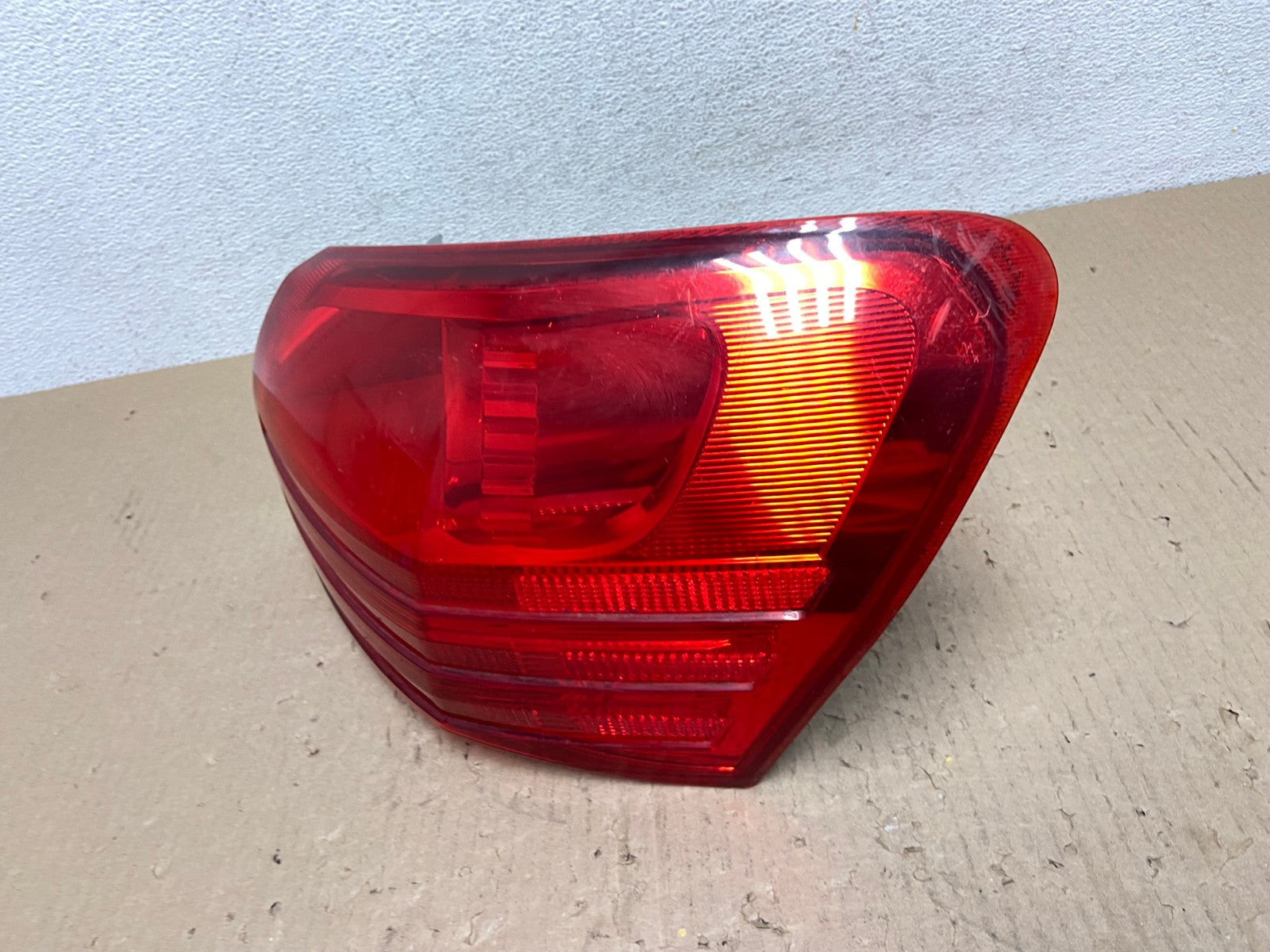 2008 to 2015 Nissan Rogue Right Passenger Rh Side Tail Light AE9809 LK1