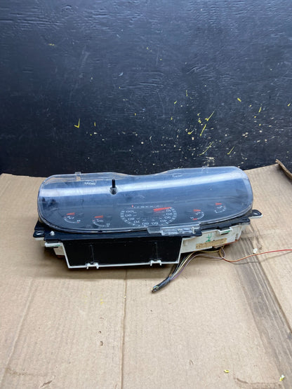 2001 - 2002 Ford Econoline E250 E350 Van Speedometer Instrument Cluster X1705 DG4