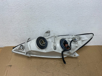2002 to 2004 Toyota Camry Halogen Headlight Right Passenger Rh AD7803 DW7