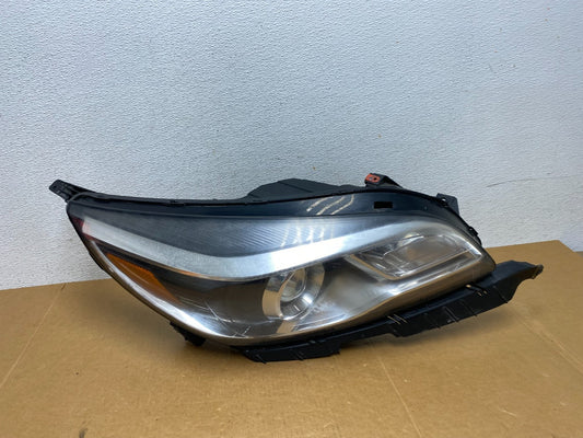 2013 to 2016 Chevrolet Malibu Right Passenger Headlight Xenon HID AD8948 DW0