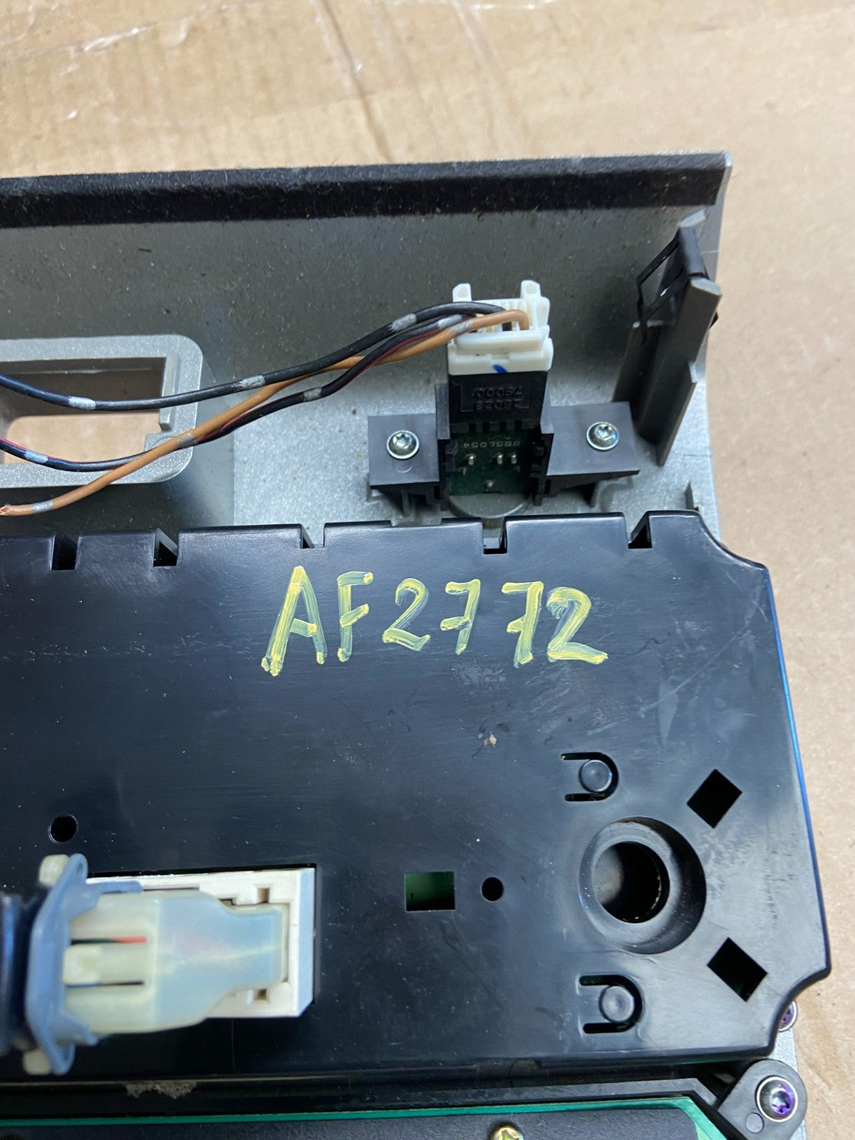 2004 - 2007 Nissan Titan Radio CD Player Climate Control AF2772 DG6