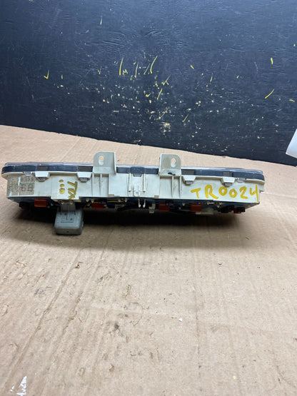 1992 to 1994 Nissan Maxima Instrument Speedometer Cluster AA81044