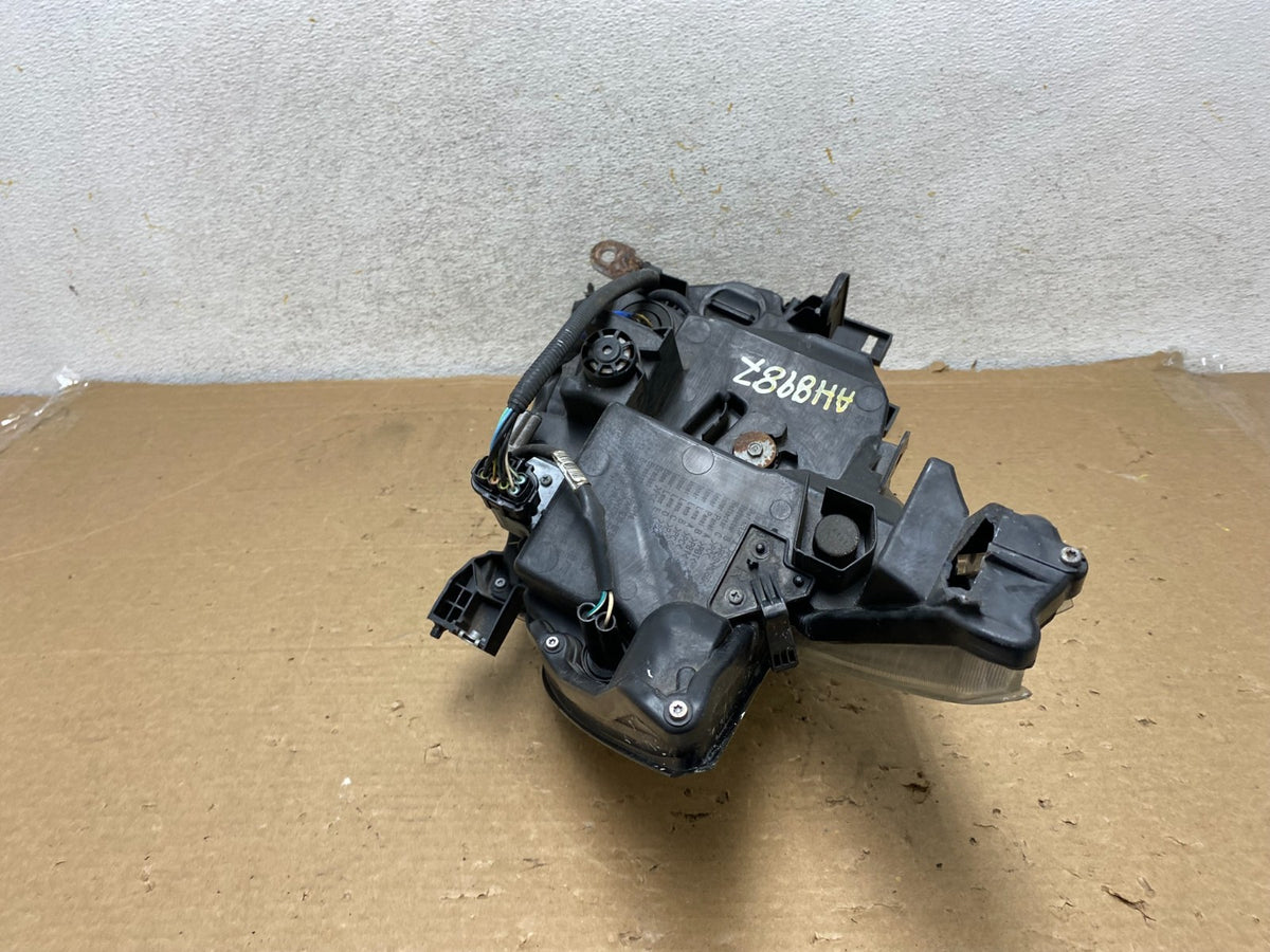 2015 to 2018 Nissan Murano Headlight Right Passenger RH AH8987 DW8