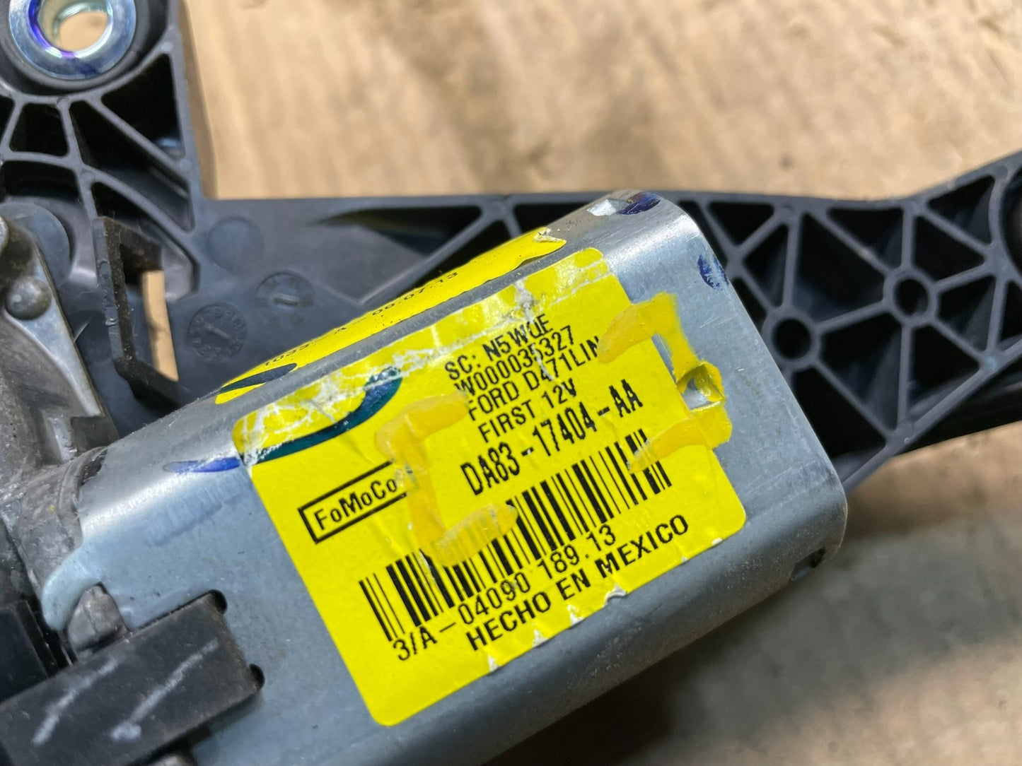 2013 to 2019 Ford Flex Rear Windshield Wiper Motor OEM W7211 DG6