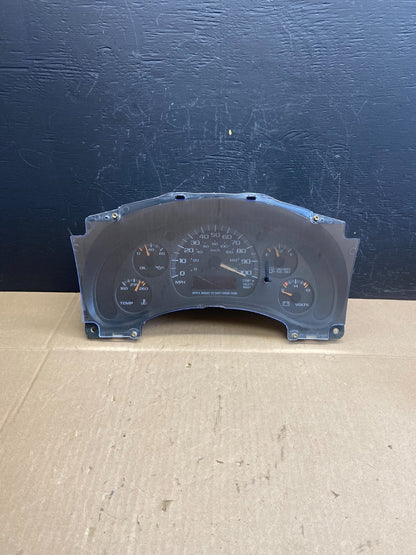 2001 to 2002 Chevrolet Express Speedometer Cluster Gauge OEM  AB9379 DG0