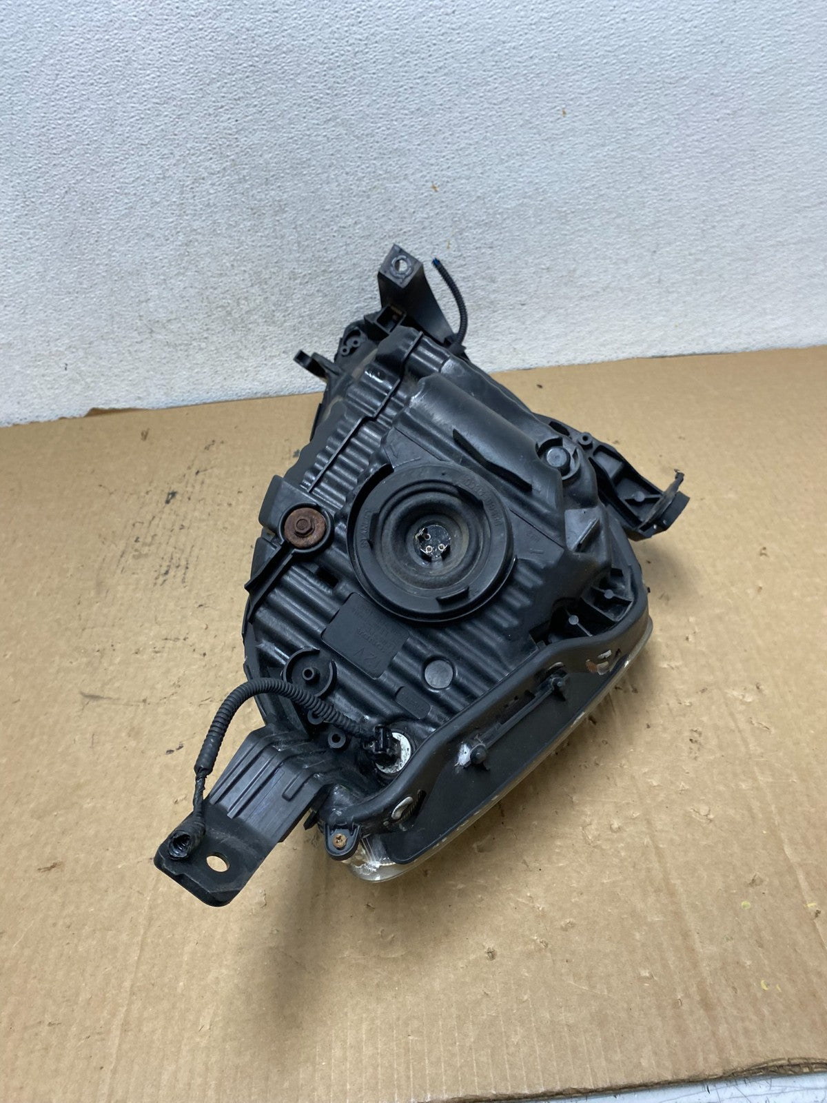 2009 to 2013 Honda Fit Left Driver LH Side Headlight Halogen AG2302 DW9
