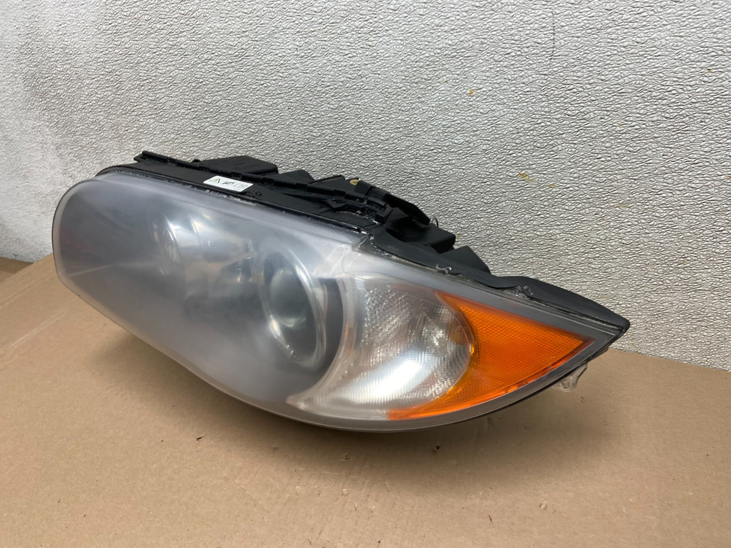 2008-2014 BMW 128i 1-Series Left Driver LH Side Xenon Headlight OEM AB4992 DW1