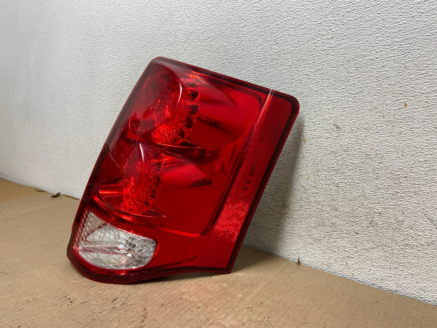 2011 - 2018 Dodge Grand Caravan Right Passenger RH Tail Light Led AG8034 LK2
