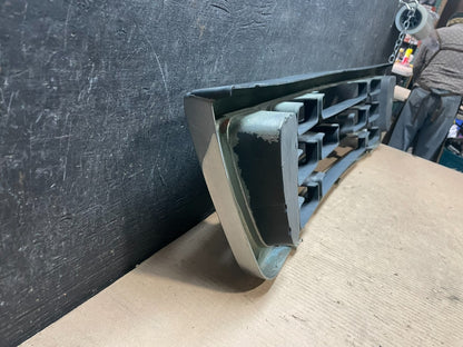 2003 to 2007 Ford Econoline E150 Front Grille Grille J6988 OEM DG8