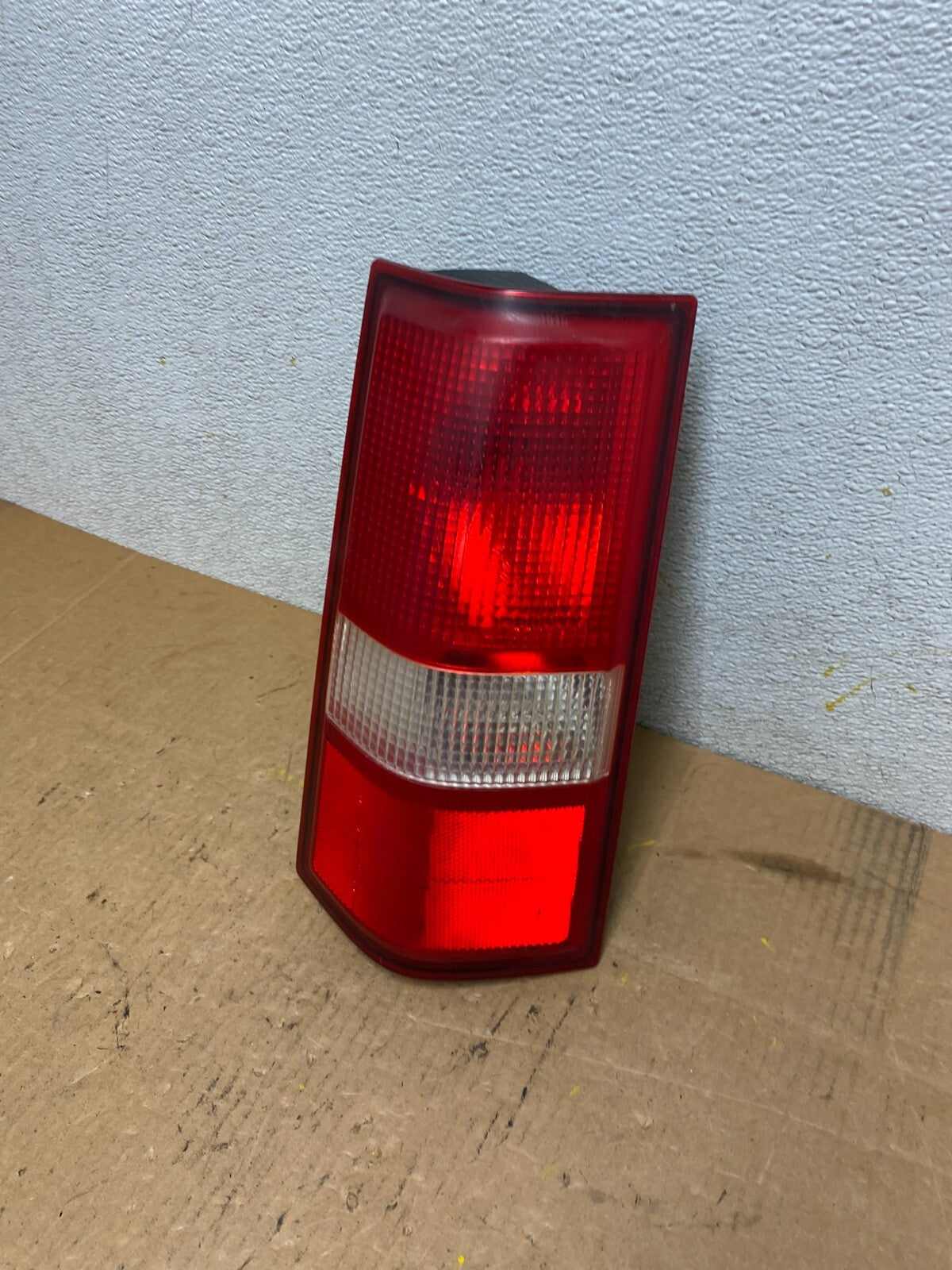 2003 to 2017 Chevrolet Express 1500 Left Driver Side Tail Light Oem N6308 DW1