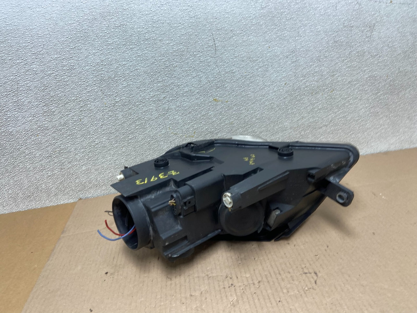 2006-2010 Volkswagen Passat Right Passenger Side Halogen Headlight Z3913 DW6