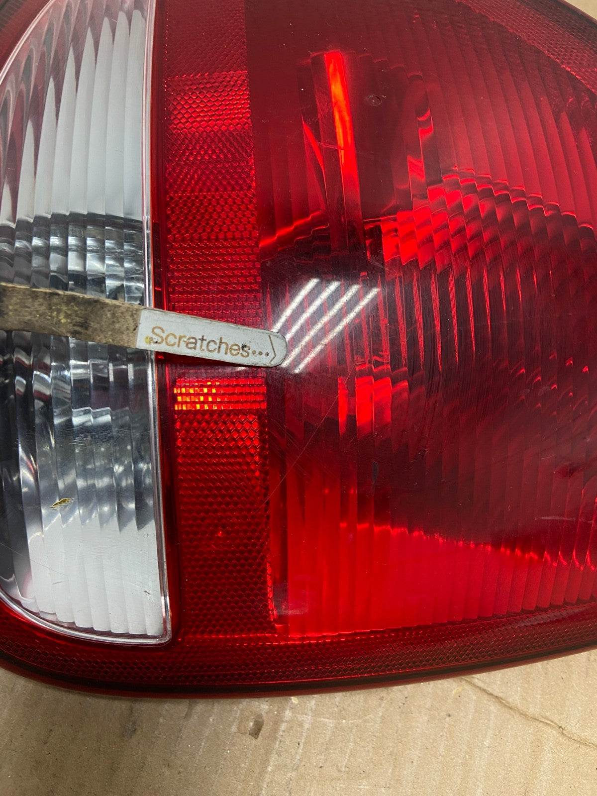 2004 - 2007 Dodge Grand Caravan Right Passenger Side Tail Light AI1298 LK3