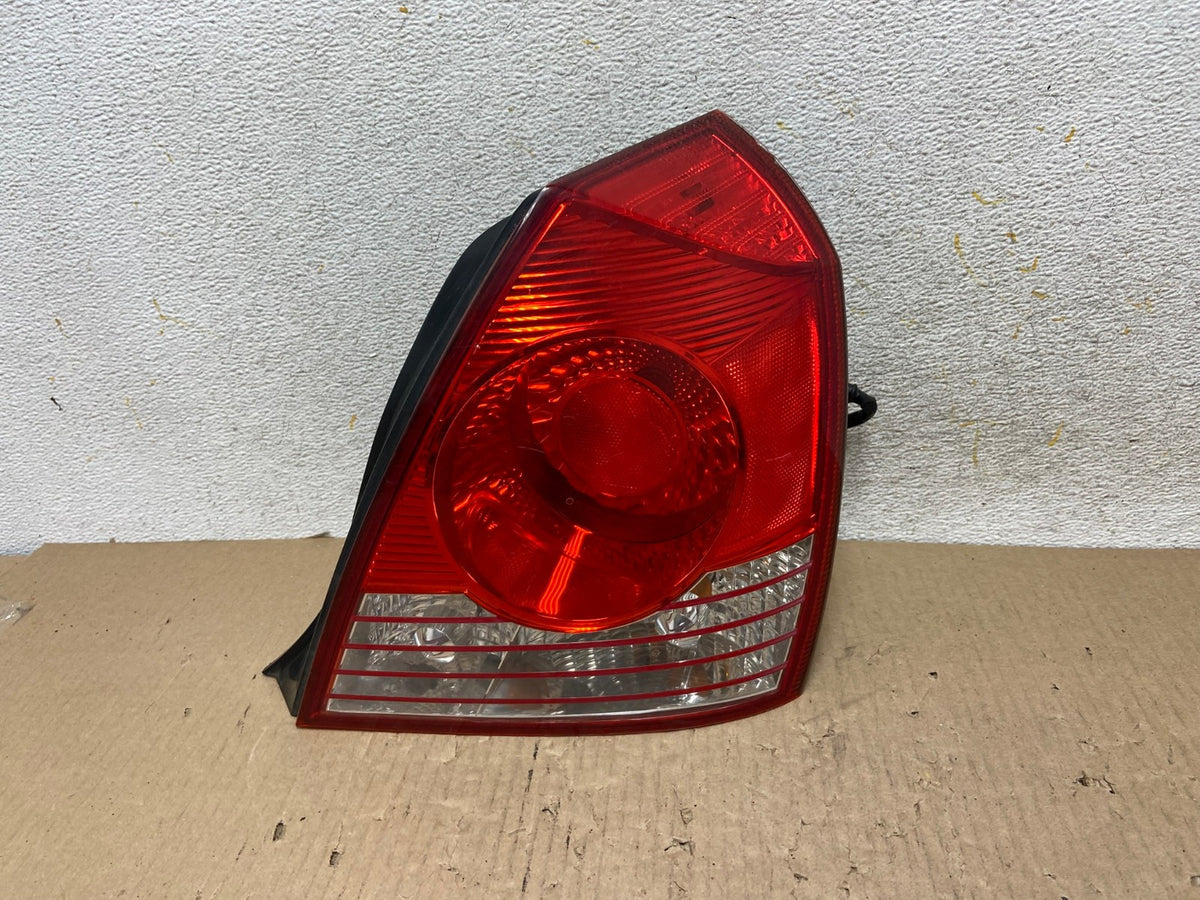 2004 2005 2006 Hyundai Elantra Sedan Right Passenger Tail Light AH5898 LK0