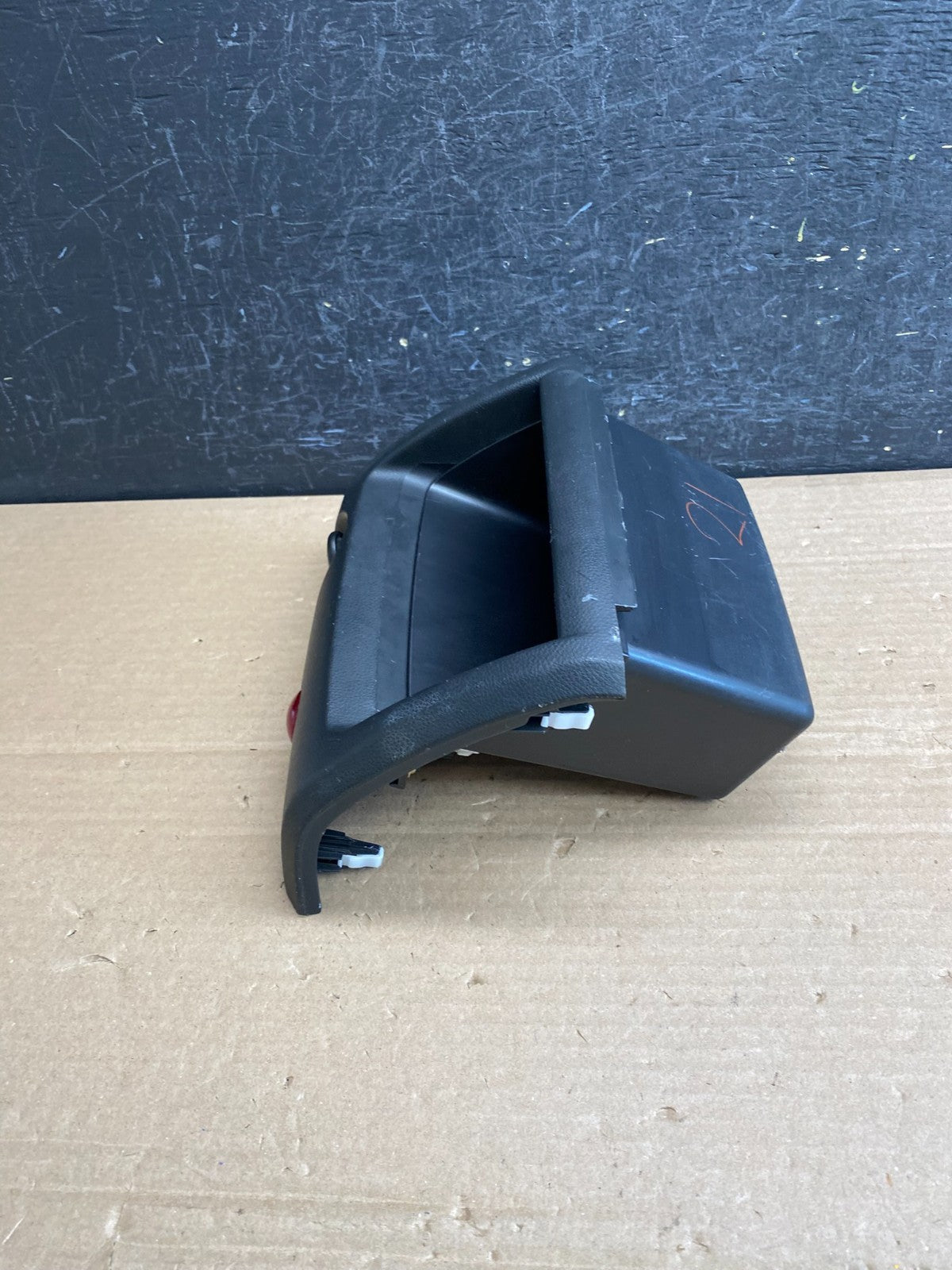 2003 - 2004 Mitsubishi Outlander Center Dash Bezel Radio Navi Trim AG0098 DG1