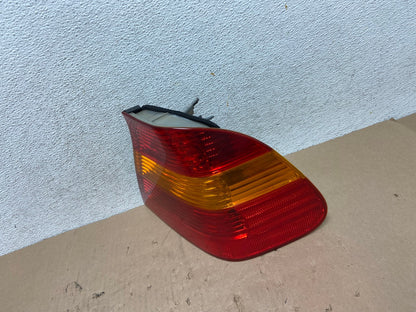 2002 - 2005 BMW 3 E46 Series Right Passenger RH Side Tail Light AG6761 LK1