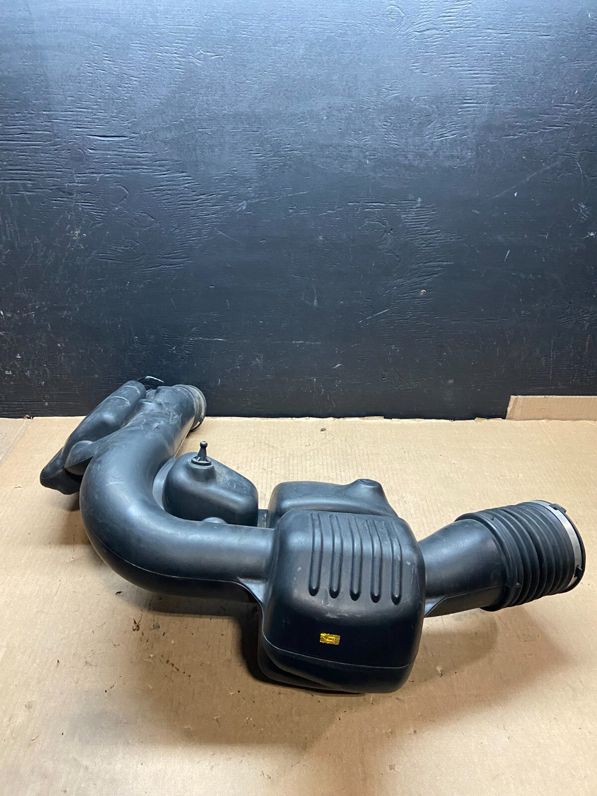 2011 - 2013 Dodge Durango 3.6L Resonator Air Intake Tube E4166 PS4