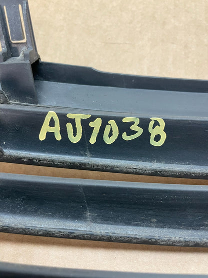 2007-2009 Infiniti G35 G37 Sedan Front Upper Grill Grille AJ1038 DG5