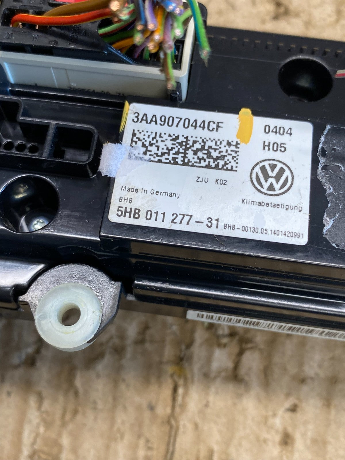 2012 - 2014 Volkswagen  Jetta Center Climate Control Panel AC Heater AC4804 DG6
