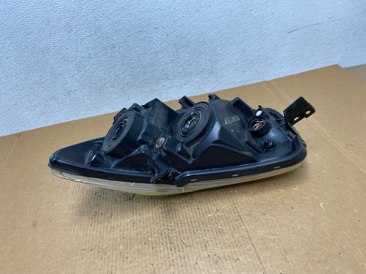 2008 2009 2010 Scion XB Right Passenger RH Headlight Halogen AE0284 DW7