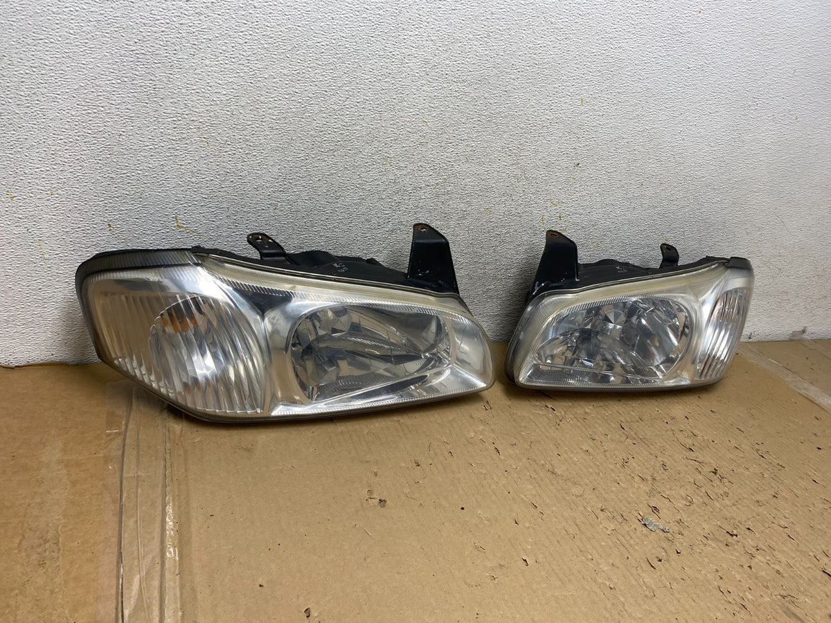 2000 to 2001 Nissan Maxima Left + Right Set Halogen Headlights AH2852 DW1
