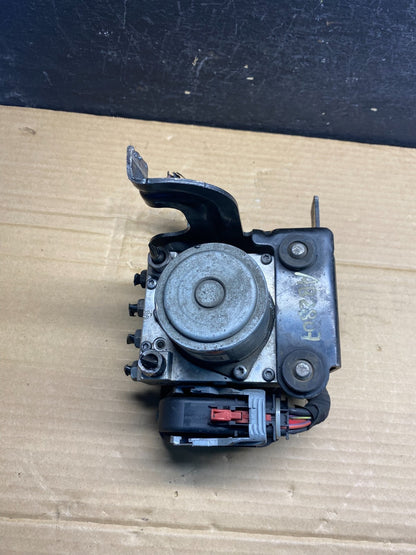 2018 Chevrolet Express GMC Savana ABS Anti Lock Brake Pump ae6201 DG1
