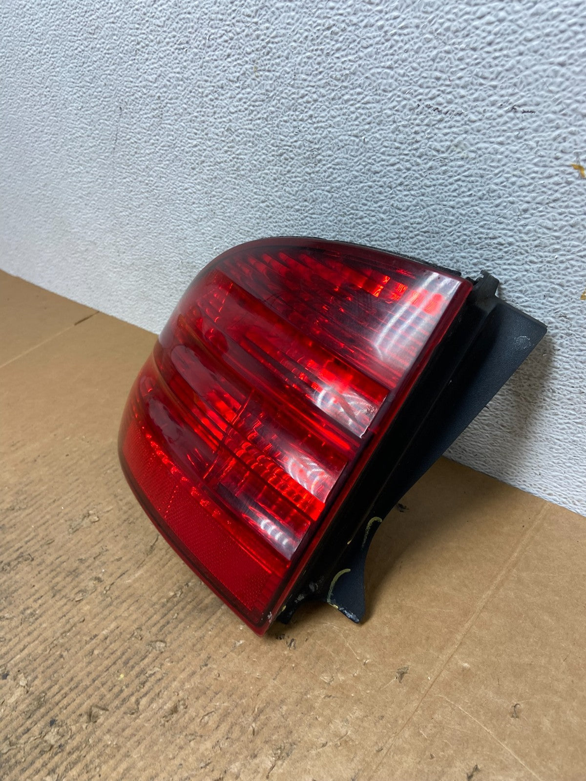 2000 2001 2002 Lincoln Ls Left Driver LH Side Tail Light AE1647 DW1