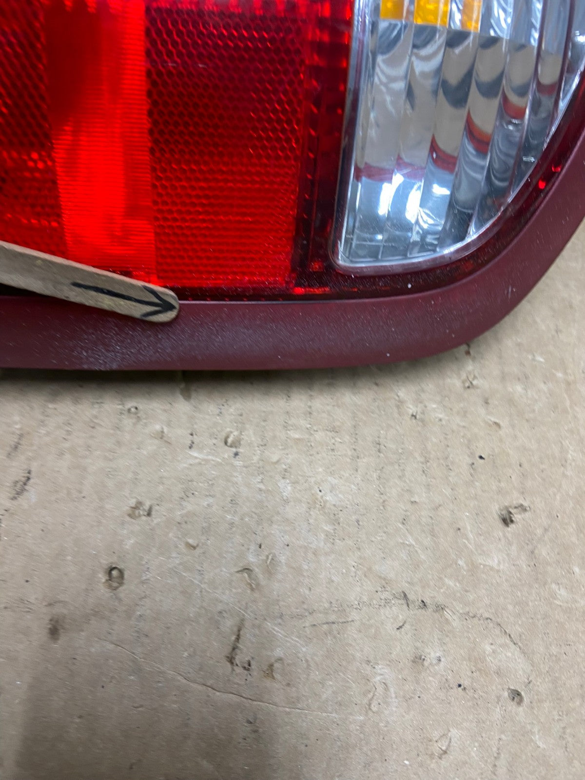 1999 to 2004 Nissan Pathfinder Right Passenger Rh Side Tail light AG0507 LK4