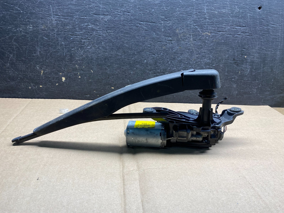 2011 to 2019 Ford Explorer Rear Windshield Wiper Motor AJ0017 DW3